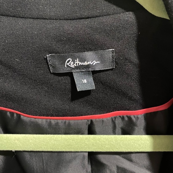 Fitted Black Blazer - Picture 2 of 3